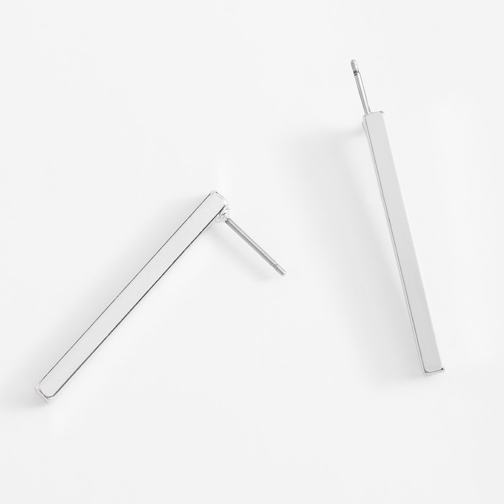 Platinum plated long earrings post Geometric